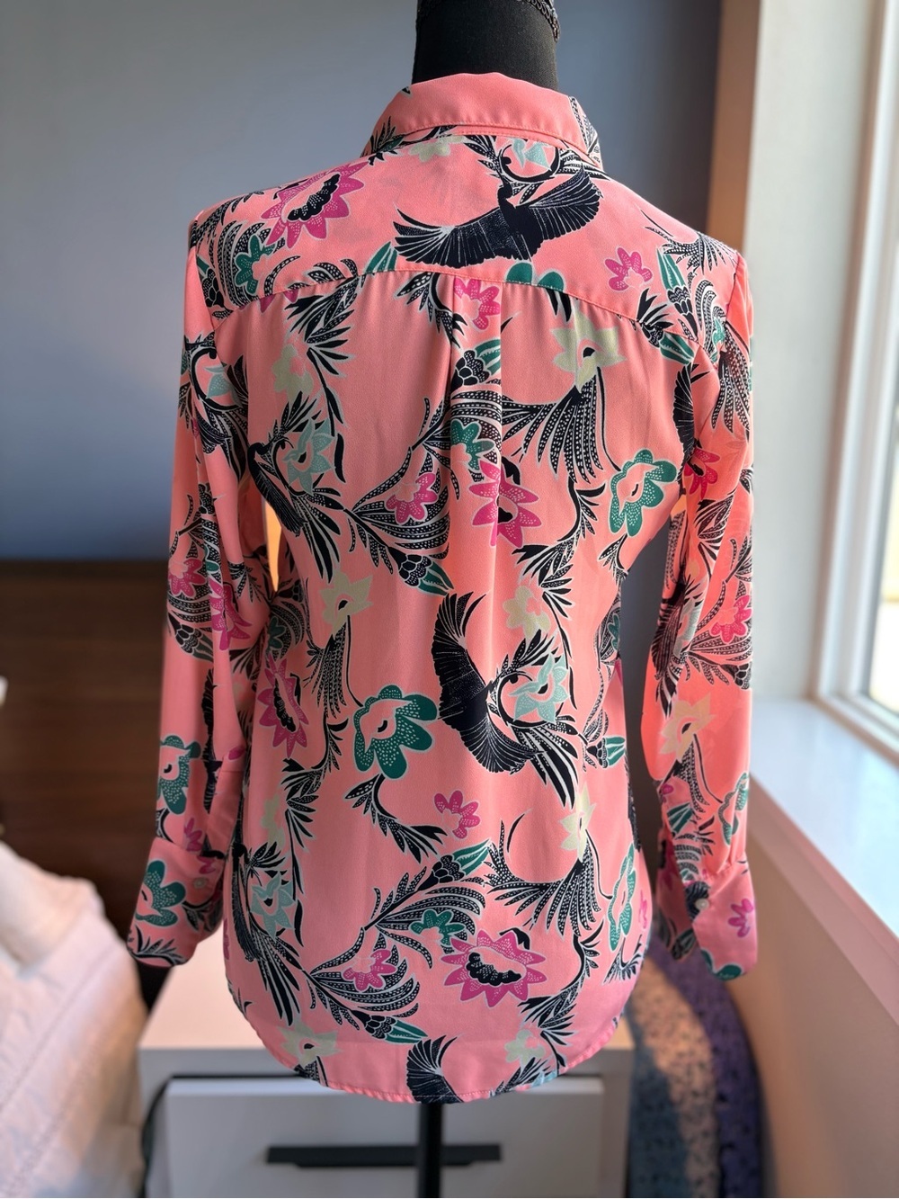 Banana Republic Coral Pink Tropical Print Popover Long Sleeve blouse - Picture 7 of 14